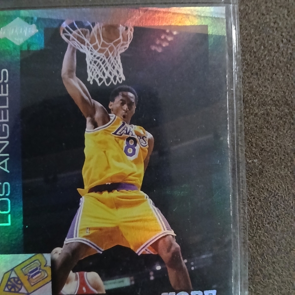 Lot of 2 Kobe Bryant hologram card - Picture 3 of 3